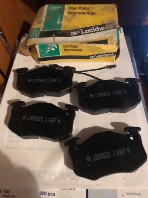 Brake Pad Set 1980's Citroen C15 classic van camper (petrol) Lockheed LP382 NOS - Image 1 of 4