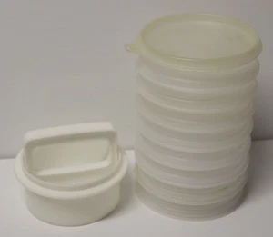 Tupperware Hamburger Press & 8 Keepers With Lid - Picture 1 of 5