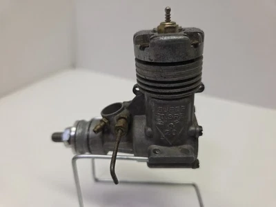 Super Tigre vintage. Motor de avión modelo 23 G20 para vuelo libre Foto 1 de 4