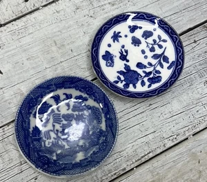 PATAS DE MANTEQUILLA VINTAGE CON MOTIVO ASAIN MISC JAPÓN Y ESTADOS UNIDOS PORCELANA AZUL Y CREMA 💙 - Imagen 1 de 8