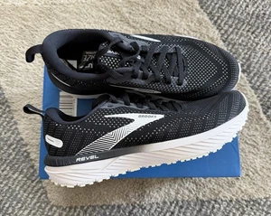 Brooks Revel 6 Energize Damen schwarz/geschwärzte Perlen/weiß Größe 7M neu im Karton - Bild 1 von 7
