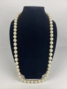 Collar de perlas de un solo hilo firmado por Joan Rivers blanco anudado a mano - Imagen 1 de 8