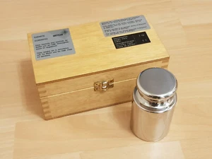 Mettler Toledo calibration weight 2 kg class E2 INOX in original wooden box - Picture 1 of 8