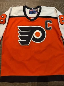 Vintage CCM Philadelphia Flyers Eric Lindros #88 NHL Captain Jersey Men’s Size L - Picture 1 of 12
