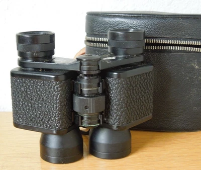 Vtg Hertel & Reuss Kassel Optik 7x25 Compact Binoculars w Case - Image 1 of 4