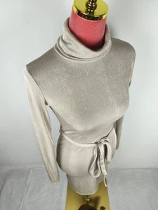 Kleid Missguided Gr. (S/36) beige glänzend Party dress elegant Stretch Bodycon - Bild 1 von 10