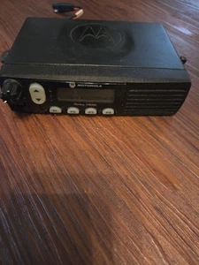 Motorola CM300 VHF 25W Two-Way Radio 146-174MHz M50KNF9AA1AN - Zdjęcie 1 z 2