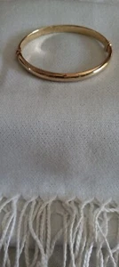 Veronese 18k Yellow Gold-Plated Sterling Silver Polished Oval Hinged Bangle 7-8" - Picture 1 of 5