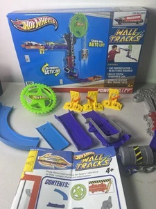 Hot Wheels Wall Tracks Power Polly Track Set  - Complete + 2 New Cars - Picture 1 of 5