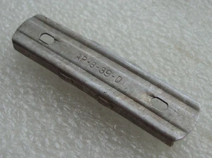 WW2 Esercito Tedesco Gewehr Mas 36 Alluminio Stripper Clip Marcatura AP-3-39-D Originale - Foto 1 di 8