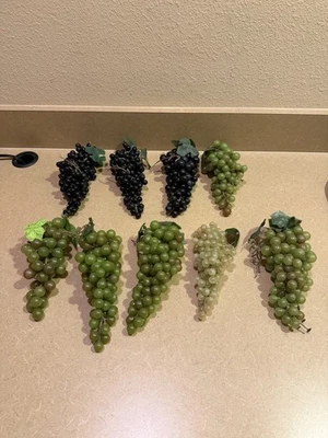 Lote Vintage 9 Cachos de Borracha Plástico Cacho Exibição Realista Uvas Verde Preto - Imagem 1 de 4