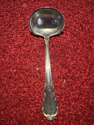 Cucharón de salsa de plata esterlina Lunt - 33 gramos - patrón de pergamino floral vintage .925 Foto 1 de 2