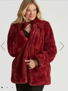 💜 NEW - Liz Jordan Size 16 Edge to Edge Burgundy Faux Fur Coat - RRP $169.99 💜 - Picture 1 of 6