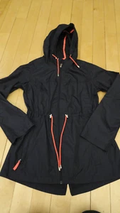 Jones New York Women Hooded Rain Jacket /Windbreaker Sz S Navy Blue/Rose Accent - Picture 1 of 11