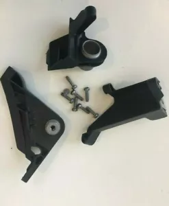 MERCEDES BENZ NEW GENUINE E CLASS W207 HEADLIGHT BRACKET REPAIR KIT LEFT N/S - Picture 1 of 2
