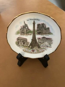 Deko Teller und Ständer - Paris, Frankreich. - Bild 1 von 1