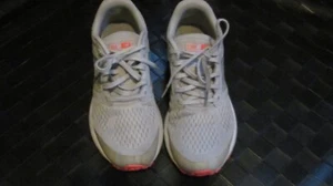 New Balance 520 Ladies 8 Gray/orange Sneaker❤ - Picture 1 of 6