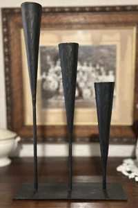 VTG Matte Black Hammered Brutalist TOLEWARE Metal 3 Taper CANDLESTICK - Picture 1 of 7