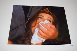 Lynda Carter Wonder Woman pinup 8x10 glossy photo Busty Sexy Cleavage tv 0443 - Picture 1 of 1