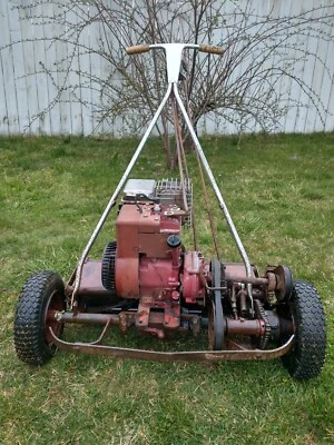 Cortacésped autopropiado de golf Toro Starlawn 4k7-4159 30" carrete motorizado comercial de la década de 1950 Foto 1 de 4