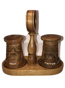 Tiki Figures Wooden Salt&Pepper Shaker Set with Holder(Preowned) VINTAGE - Picture 1 of 9
