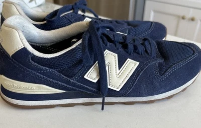 Zapatillas deportivas informales New Balance 996 para mujer 9 B beige azul marino terrazas Foto 1 de 4