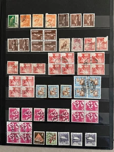 Japan group of 100 stamps loose Scott Cat 513/1426 1950-1980 dups\ - Picture 1 of 3