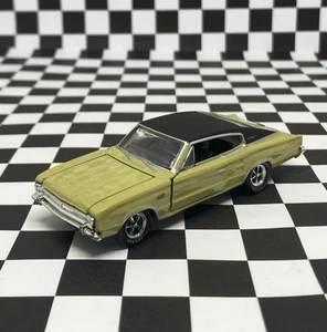 *LOSE* M2 Machines 2017 Detroit Muscle R40 1966 Tan Dodge Charger HEMI 1/64 - Bild 1 von 5