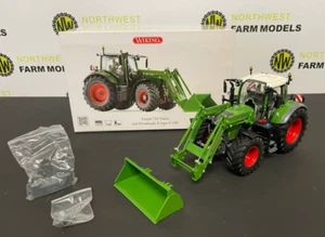 WIKING 1:32 SCALE FENDT 724 VARIO WITH FRONT LOADER AND FRONT WEIGHT - Picture 1 of 3