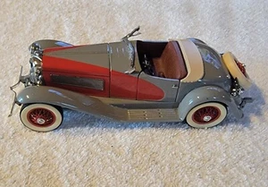 Danbury Mint 1935 Duesenberg SSJ Convertible Red & Grey 1/32 Diecast Model - Picture 1 of 24