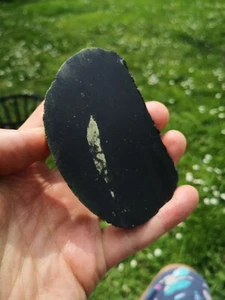 Greenstone pounamu serpentina intaglio lastra inclusioni neve lapidario traslucido - Foto 1 di 8