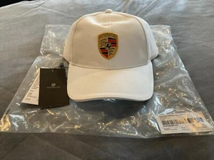 PORSCHE DESIGN DRIVER'S SELECTION 2021 FULL COLOR CRESTED WHITE HAT. NIB. - Picture 1 of 11