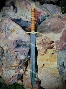 Hand Forged Damascus Steel Viking Sword, Sharp Medieval Sword, Battle Ready - Picture 1 of 3