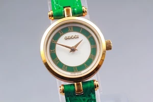 [Fast neuwertig] Gucci 2000L 22 mm grünes und weißes Zifferblatt Quarz Damenuhr JAPAN - Bild 1 von 11