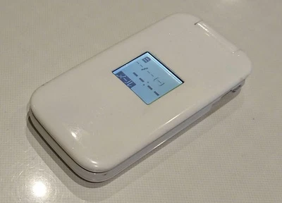 Teléfono Fujitsu Docomo Raku Raku F-08C Blanco Japonés Teléfono Abatible Garakei Keitai Foto 1 de 4