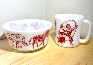 Vintage Hazel Atlas Kinder Zirkus Motiv Milchglas Schale mit Becher Set 50er Jahre rot - Bild 1 von 11