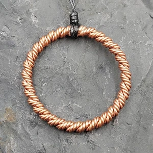 Colgante anillo tensor hecho a mano - 188 MHz (1/4) - Imagen 1 de 12