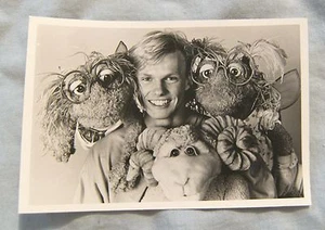 UNKNOWN CHILDREN'S  TV FAN PHOTOGRAPH CARD - Bild 1 von 1