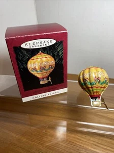 Hallmark Christmas Ornament Holiday Fliers Tin Hot Air Balloon ~ 1993 - Picture 1 of 10