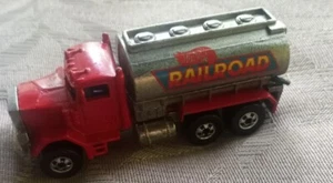 Hot Wheels Heavy Duty Red Peterbuilt Shell made in Malaysia 1979 railroad - Picture 1 of 12