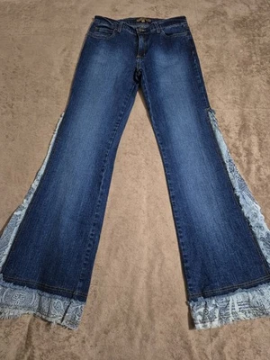 Arden B - Pantalones de mezclilla acampanados desgastados para mujer con inserción de tela - Talla 6  Foto 1 de 4