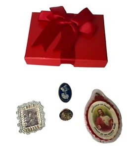 Religious Prayer Badge Sacred Heart Fatima Blue Army Perpetual Help Medugorje - Picture 1 of 11