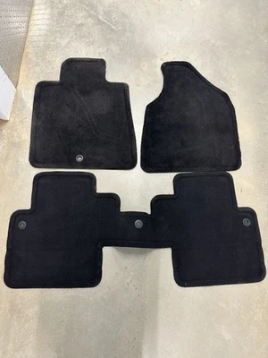 GMC Acadia Chevy Traverse Outlook 2007-2017 OEM alfombrillas delanteras negras segunda fila enclave Foto 1 de 4