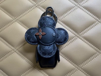 Louis Vuitton Vivienne Muñeca Bolso Dije Llavero Monograma y Cuero Hecho en Italia Foto 1 de 4