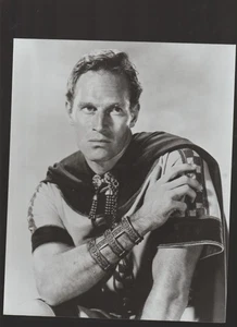 8X10 B&W PHOTO OF-CLOSE UP-C. HESSTON - Picture 1 of 1