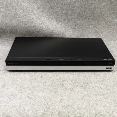 Sharp Aquos BD-UT2200 Blu-Ray Recorder 2TB Guter Zustand Gebraucht W/Zubehör - Bild 1 von 4