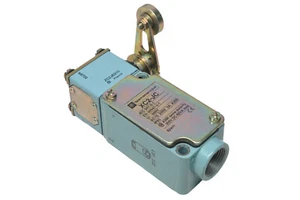 TELEMECANIQUE limit switch XC2-JC XC2 AC15 240V 3A IP65, ZC2-JC1 - Picture 1 of 6