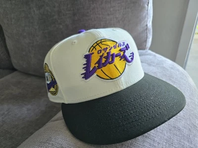 Gorra ajustada Lakers Katakana New Era 59 Fifty Foto 1 de 4