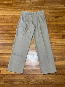 Dockers Original khakifarbene Hose Größe 34 x 32 beige Twill Plissee klassische Passform neu mit Etikett - Bild 1 von 7