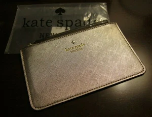 Cartera Muñequera DORADA NUEVA CON ETIQUETAS Nueva con Etiqueta $88  - Imagen 1 de 3